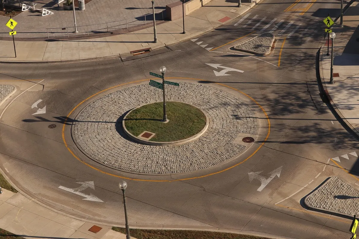 Common Mistakes Dale Drivers Make at the New Roundabout - and How to Fix Them